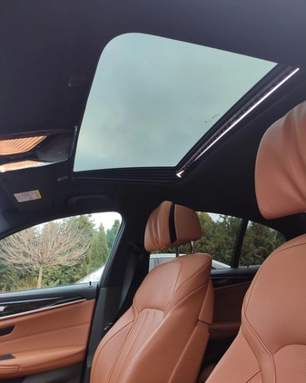 BMW Seria 5 cena 118500 przebieg: 151000, rok produkcji 2018 z Opoczno małe 596